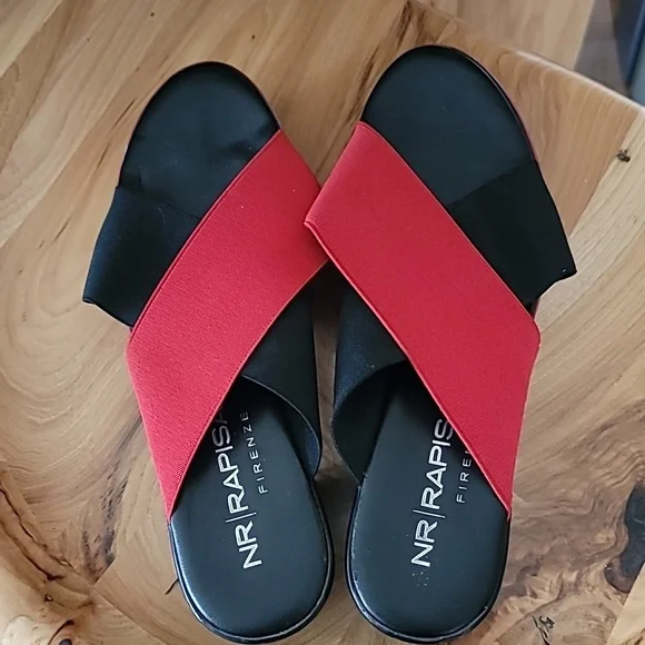 NR Rapisardi Firenze Shoes A Pair Of Red And Black Nr
